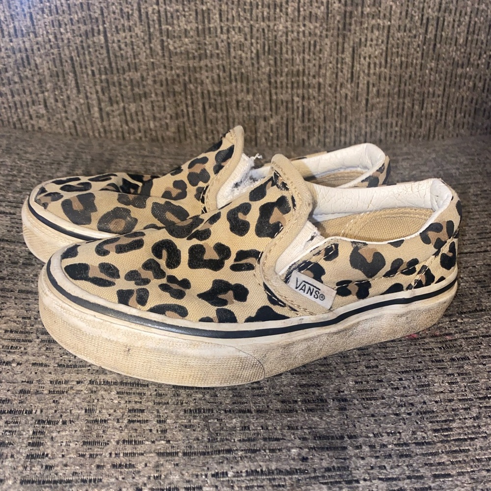 Toddler girls VANS cheetah print slip on canvas shoes size 11